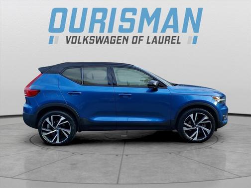 2021 Volvo XC40 T5 R-Design