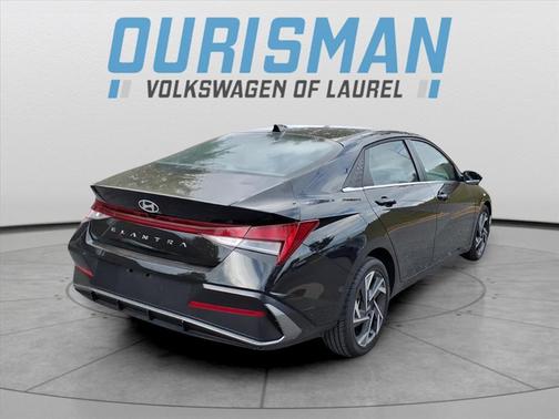 2025 Hyundai ELANTRA SEL