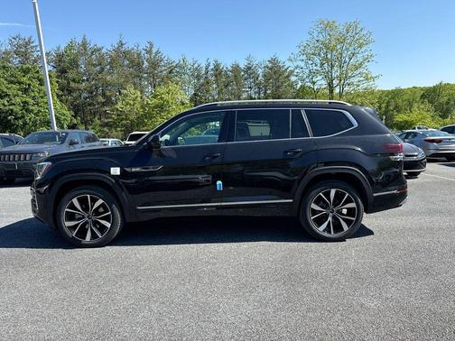 Deep Black Pearl 2026 Volkswagen Atlas 2.0T SEL Premium R-Line 4MOTION