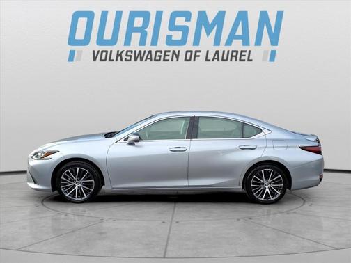 2023 Lexus ES 250 Base