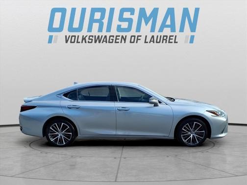 2023 Lexus ES 250 Base