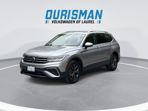 Pyrite Silver Metallic 2023 Volkswagen Tiguan 2.0T SE 4MOTION