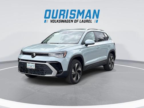 Gray 2026 Volkswagen Taos SE