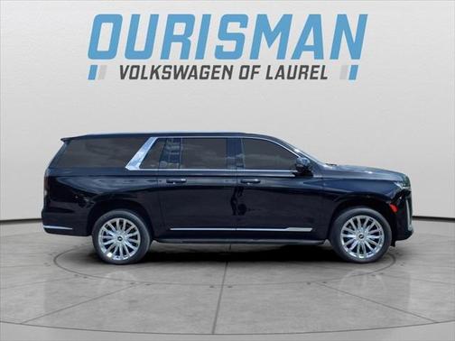 2022 Cadillac Escalade ESV Premium Luxury