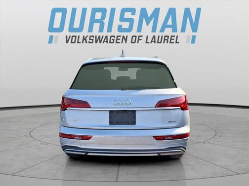 2022 Audi Q5 40 Premium Plus