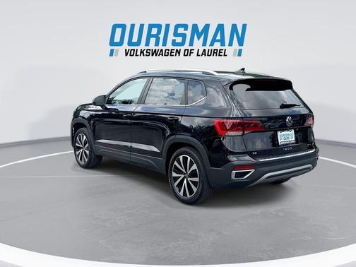 Deep Black 2023 Volkswagen Taos 1.5T SE