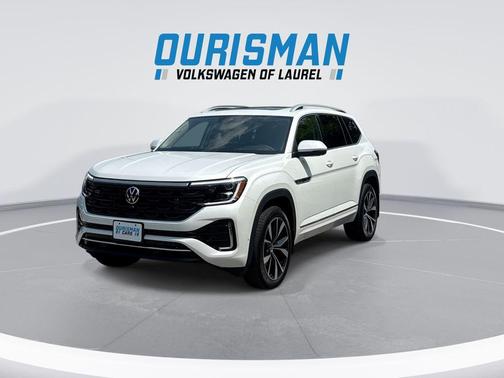 White Pearl 2026 Volkswagen Atlas 2.0T SEL Premium R-Line 4MOTION