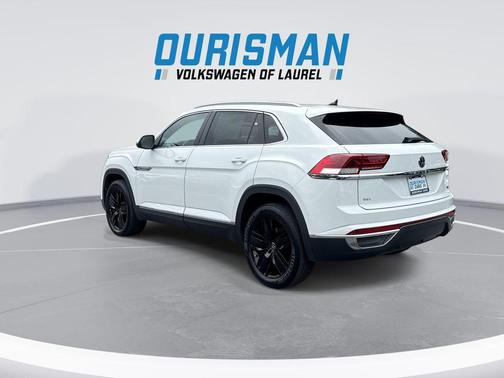 Pure White 2022 Volkswagen Atlas Cross Sport 2.0T SEL