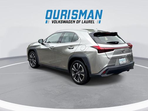Atomic Silver 2021 Lexus UX 250h Base