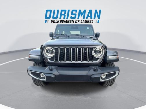 Granite Crystal Metallic Clearcoat 2025 Jeep Wrangler 4xe Sahara