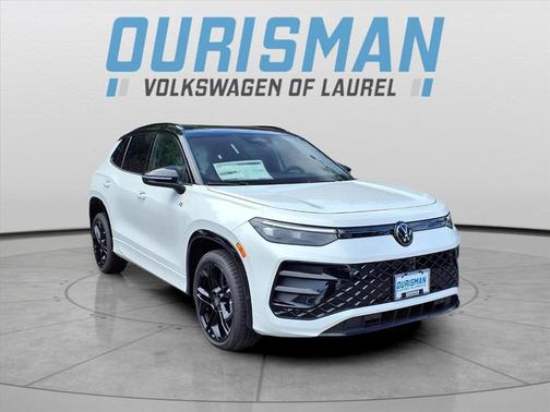 White Pearl 2026 Volkswagen Tiguan 2.0T SE R-Line Black 4MOTION