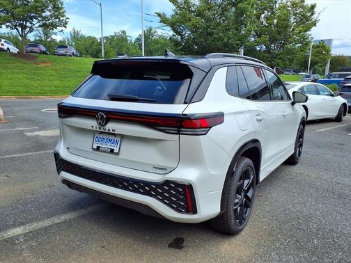 2026 Volkswagen Tiguan 2.0T SE R-Line Black 4MOTION