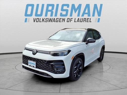 White Pearl 2026 Volkswagen Tiguan 2.0T SE R-Line Black 4MOTION
