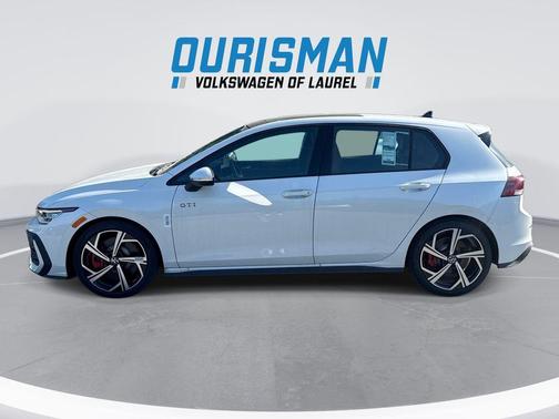 White Pearl 2026 Volkswagen Golf GTI 2.0T SE DSG