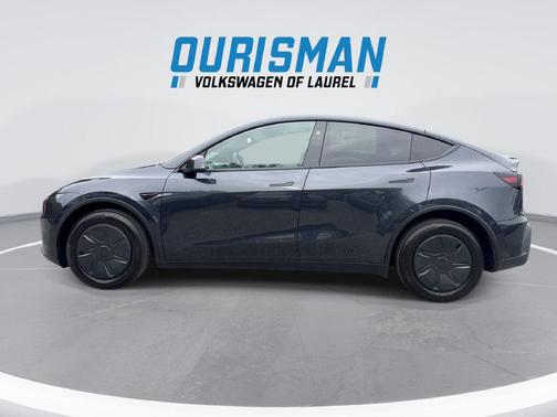 Stealth Grey 2026 Tesla Model Y Premium Rear-Wheel Drive
