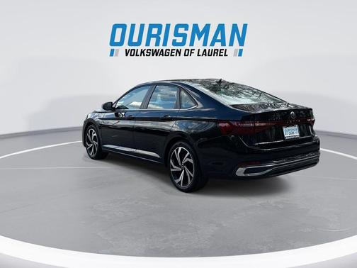 Deep Black 2025 Volkswagen Jetta 1.5T SEL