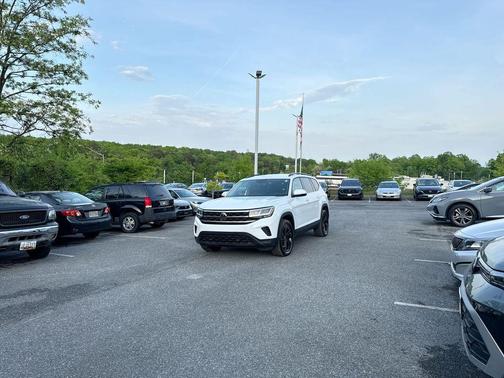 Pure White 2022 Volkswagen Atlas 3.6L SE w/Technology