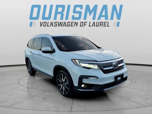 2022 Honda Pilot Touring 8-Passenger