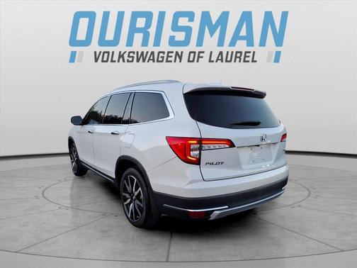 2022 Honda Pilot Touring 8-Passenger