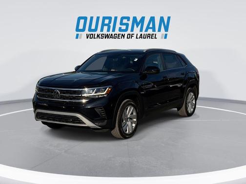 Deep Black Pearl 2022 Volkswagen Atlas Cross Sport 3.6L V6 SE w/Technology