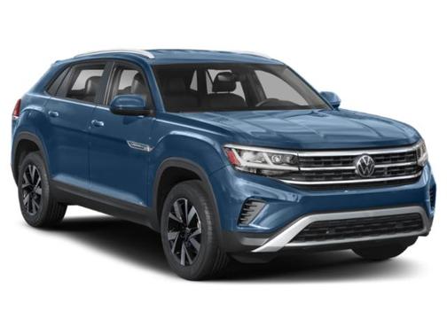 Deep Black Pearl 2022 Volkswagen Atlas Cross Sport 3.6L V6 SE w/Technology