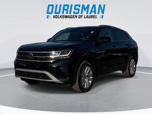 Deep Black Pearl 2022 Volkswagen Atlas Cross Sport 3.6L V6 SE w/Technology