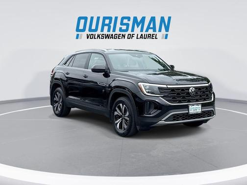 Deep Black 2024 Volkswagen Atlas Cross Sport 2.0T SE