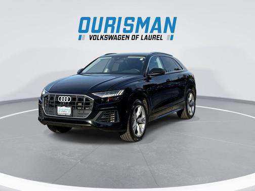 Mythos Black Metallic 2023 Audi Q8 55 Premium