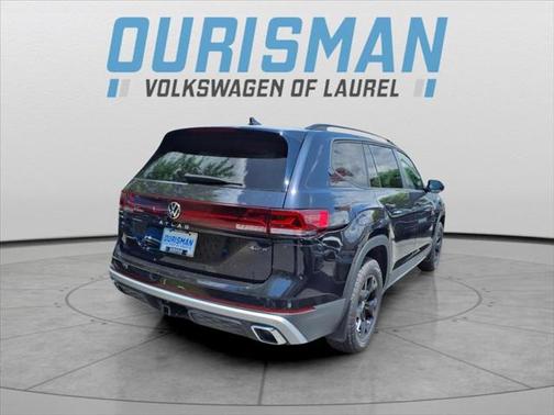 2025 Volkswagen Atlas 2.0T SE