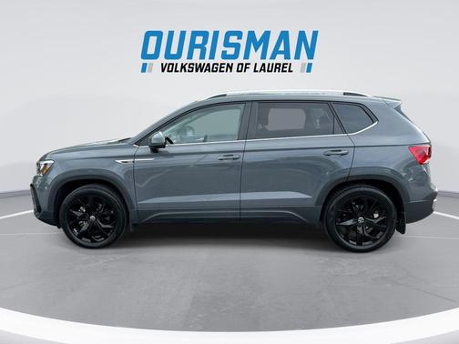 Gray 2022 Volkswagen Taos 1.5T SE