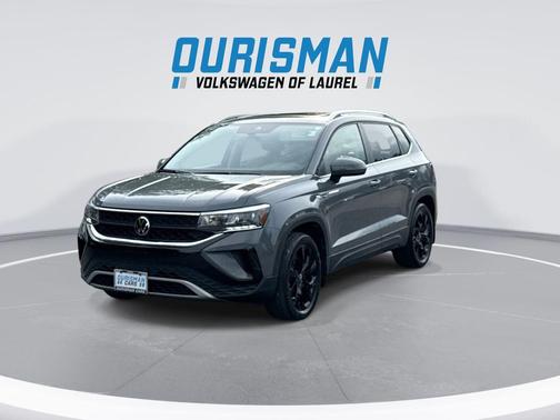 Gray 2022 Volkswagen Taos 1.5T SE