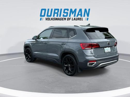 Gray 2022 Volkswagen Taos 1.5T SE