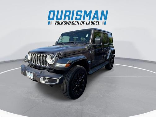 Granite Crystal Metallic Clearcoat 2025 Jeep Wrangler 4xe Sahara