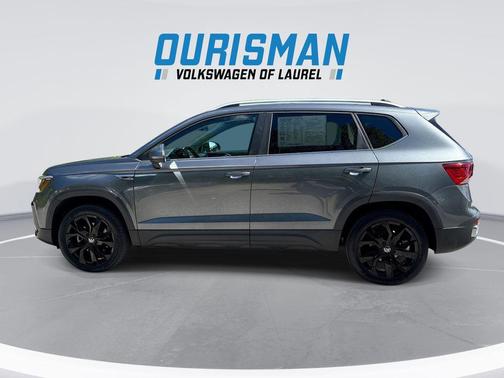 Platinum Gray Metallic 2023 Volkswagen Taos 1.5T SE