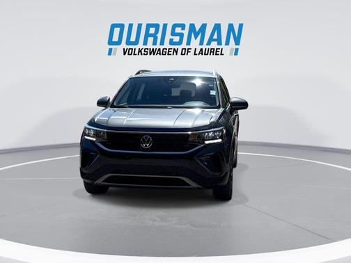 Platinum Gray Metallic 2023 Volkswagen Taos 1.5T SE