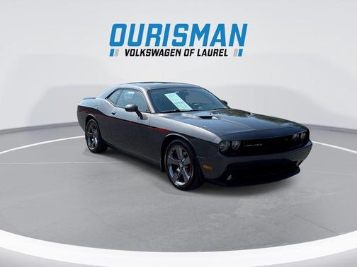 Granite Crystal Metallic Clearcoat 2013 Dodge Challenger R/T