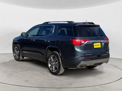 Sky 2019 GMC Acadia Denali
