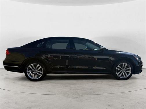 2019 Volkswagen Passat 2.0T Wolfsburg