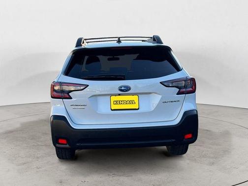 Crystal White Pearl 2025 Subaru Outback Premium