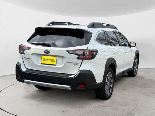 Crystal White Pearl 2023 Subaru Outback Limited XT