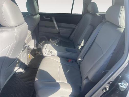 2013 Toyota Highlander Base Plus