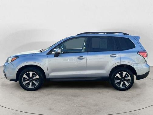 Ice Silver Metallic 2018 Subaru Forester 2.5i Premium