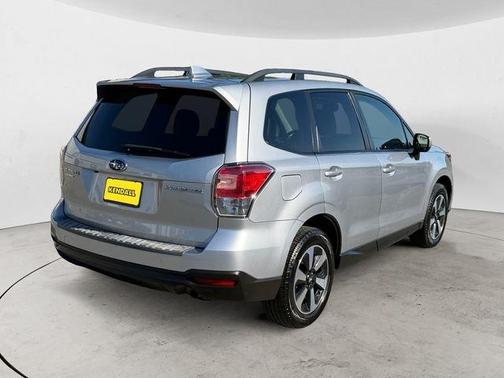 Ice Silver Metallic 2018 Subaru Forester 2.5i Premium