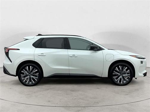 2026 Subaru Solterra Limited