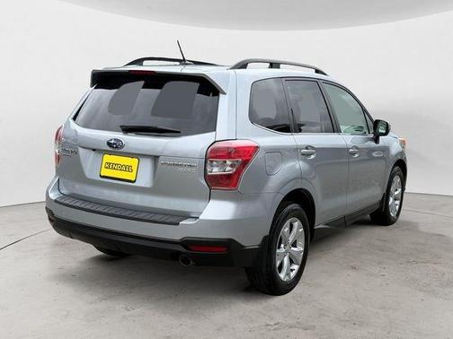 Ice Silver Metallic 2014 Subaru Forester 2.5i Touring
