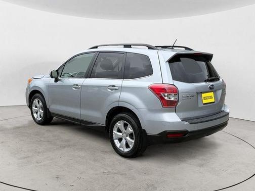 Ice Silver Metallic 2014 Subaru Forester 2.5i Touring