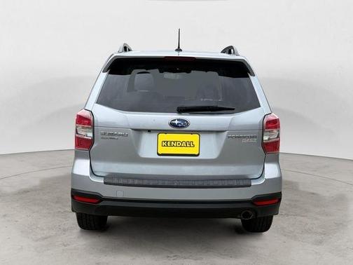 Ice Silver Metallic 2014 Subaru Forester 2.5i Touring