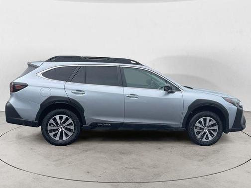 Ice Silver Metallic 2025 Subaru Outback Premium