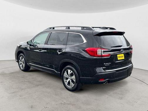 Crystal Black Silica 2025 Subaru Ascent Premium