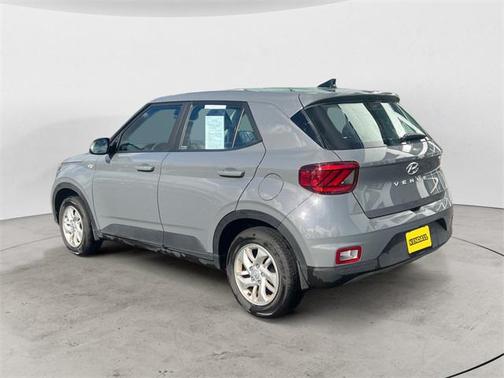 2022 Hyundai VENUE SE